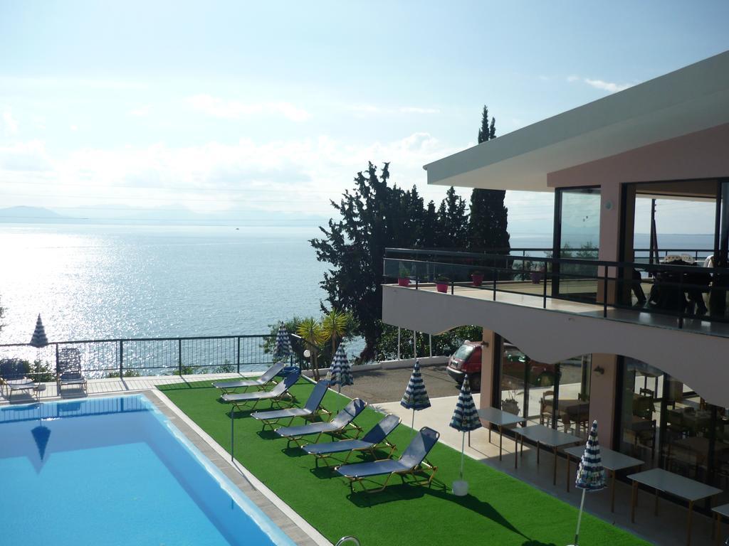 Karina Hotel Benitses  Exterior photo