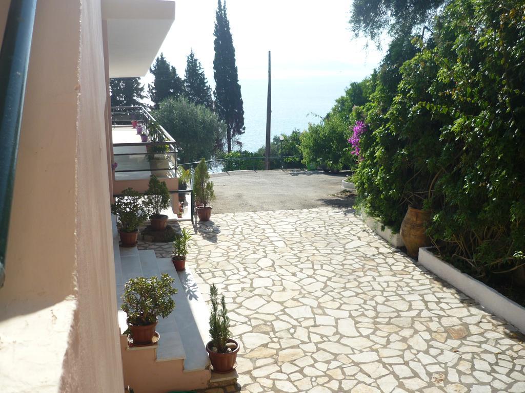 Karina Hotel Benitses  Exterior photo