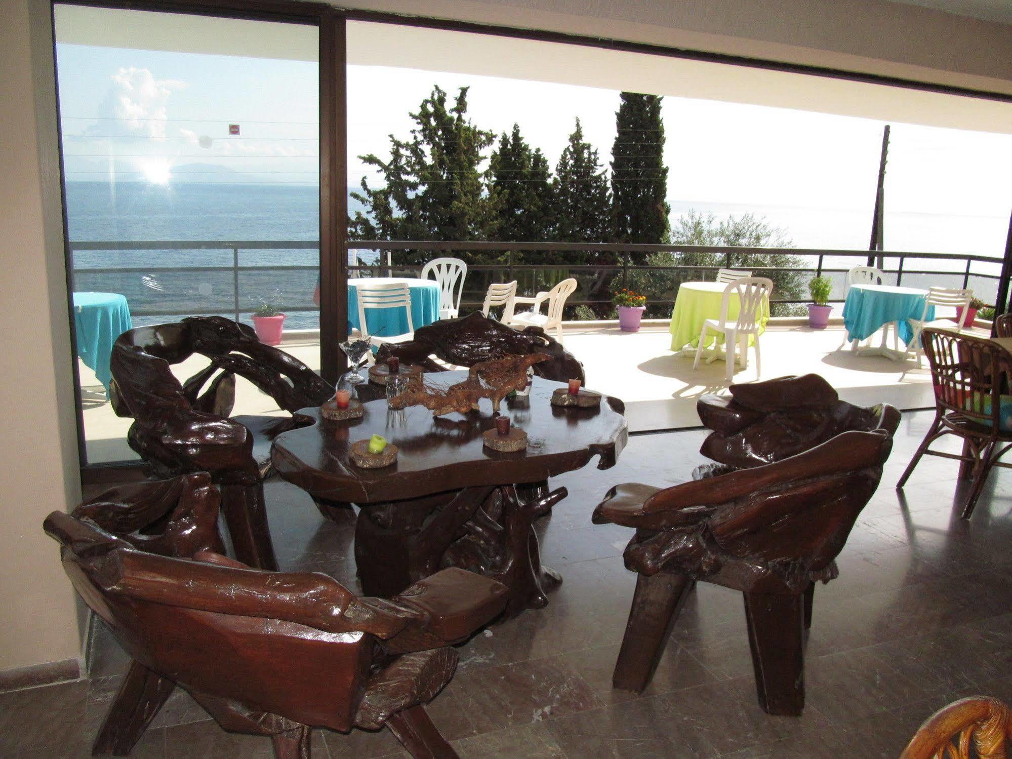 Karina Hotel Benitses  Exterior photo